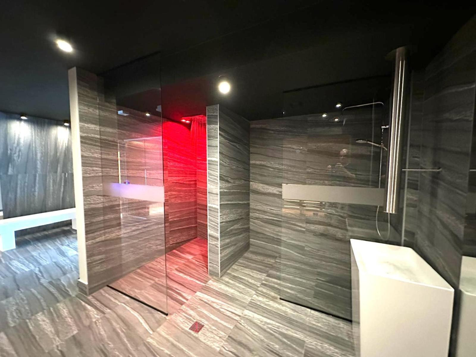 Apartament Superior Blue Przy Plazy- Free Pool, Saunas, Jacuzzi, Fitness, Salzgrotte Kołobrzeg Exterior foto